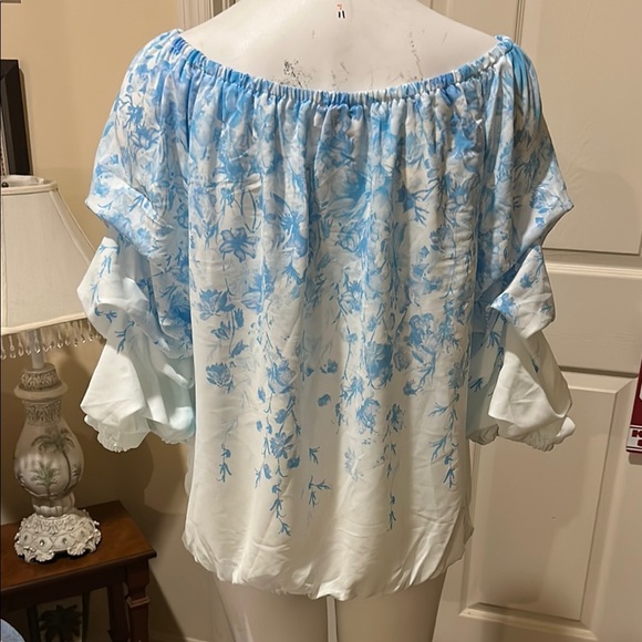 Floral Off-Shoulder Blouse - Blue and White. NWT. Size Large - Picture 5 of 12